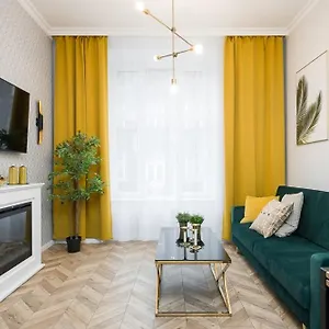 Glamorous Old Town Cracow Apartment
